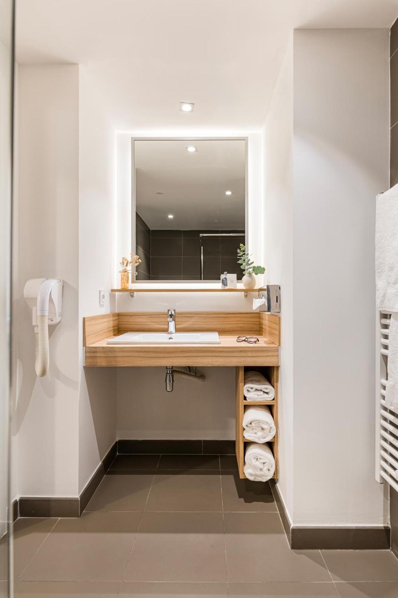 Aparthotel Q7 7