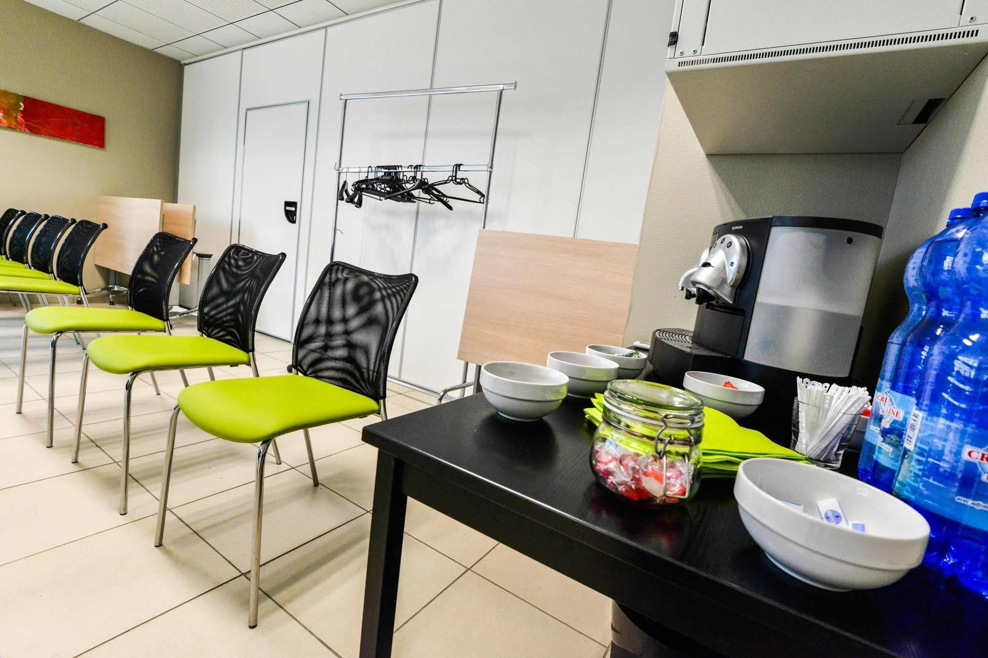 Aparthotel Q7 7 4*