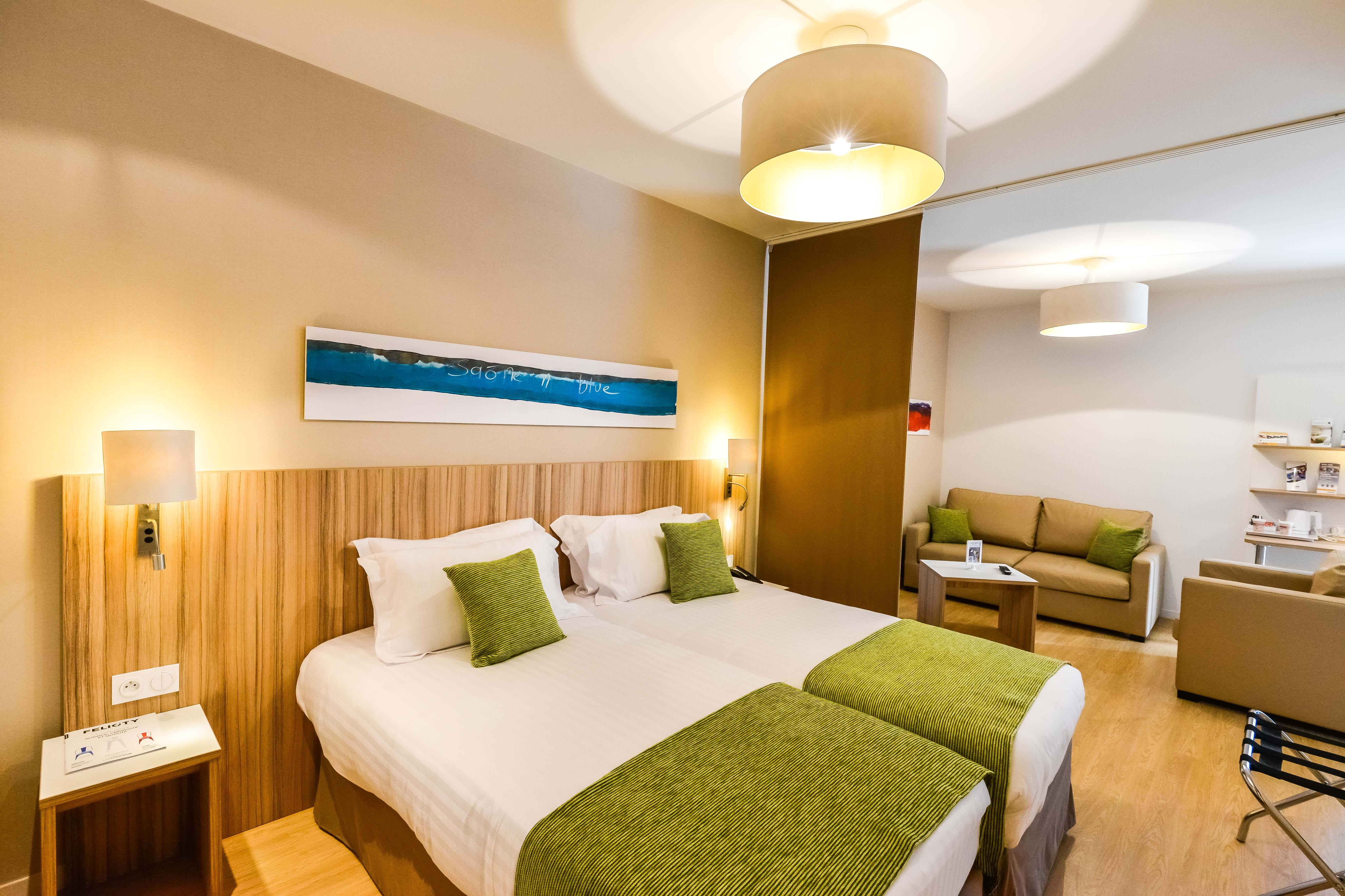 服装Q7 7 Aparthotel 4*