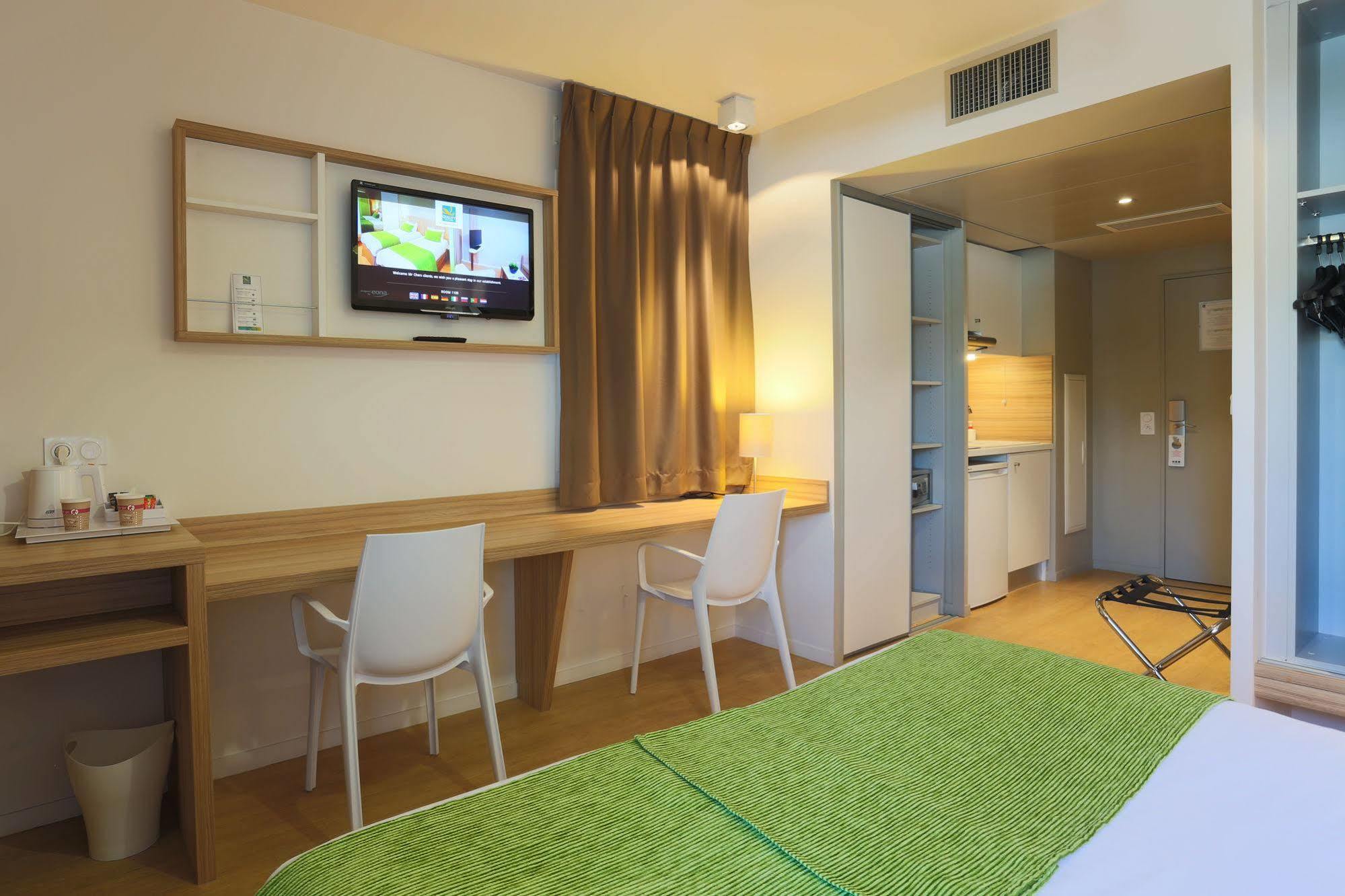 服装Q7 7 Aparthotel